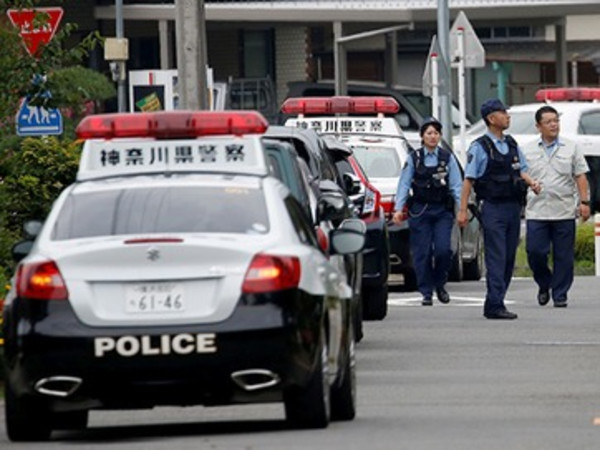 Полицейский сопровождал премьера Японии и потерял пистолет