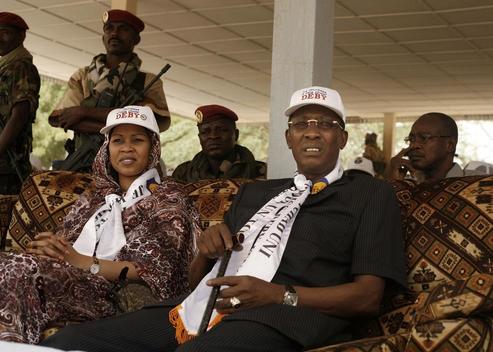 Обеспечение личной безопасности президента Чада Идриса Деби Инто и его супруги о время предвыборной кампании по стране. Апрель, 2006.