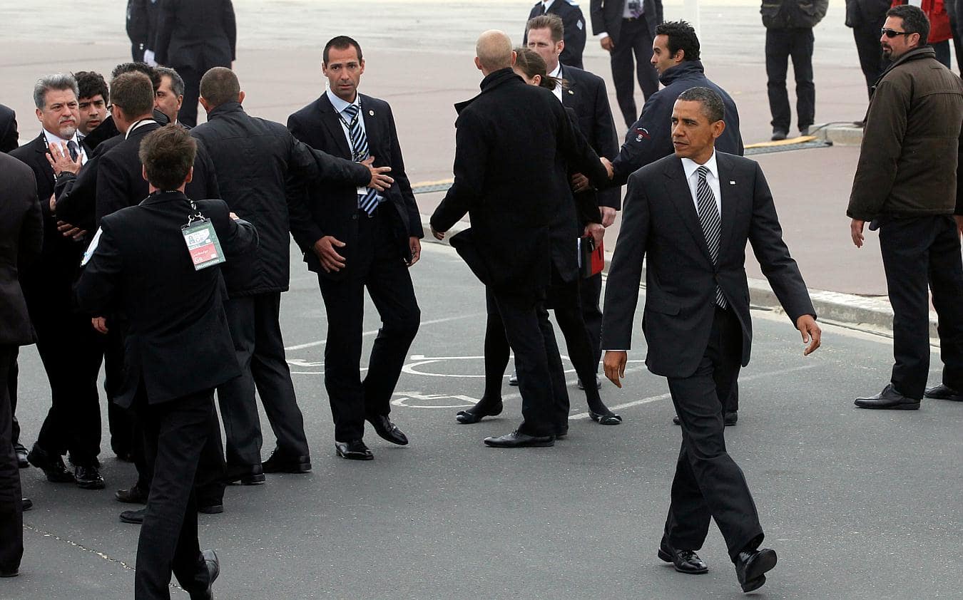 Президентская охрана. Телохранители президента США. Телохранитель президента Америки. Телохранители Путина. Охрана Барака Обамы.